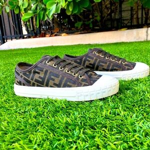 FENDI [VGUC] Women’s “DOMINO” FF Jacquard Fabric Low-Top Shoes in Brown  SIZE 37